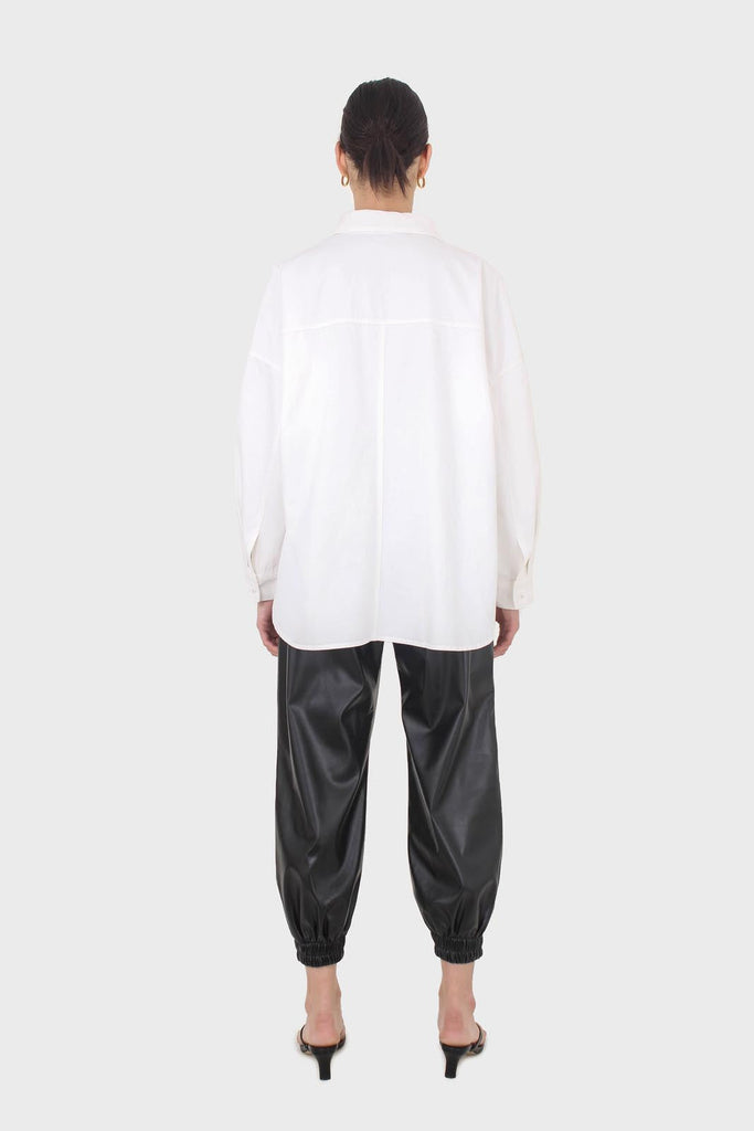 White large patch pocket oversized shirt_4
