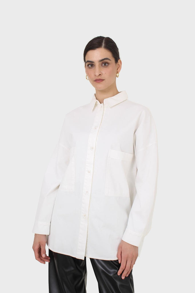 White large patch pocket oversized shirt_8