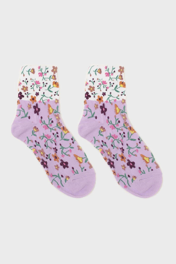 Lilac floral colourblock socks_3