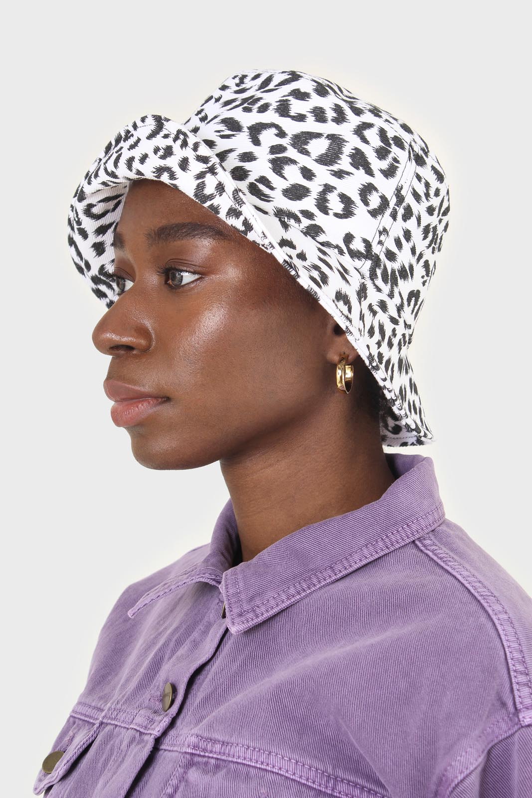 Ivory and black leopard print bucket hat_3