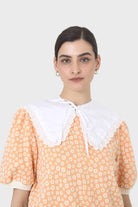 White eyelet trim detachable collar_1