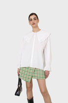 White large collar blouse_7