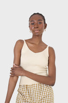 Beige v-neck knit tank_5