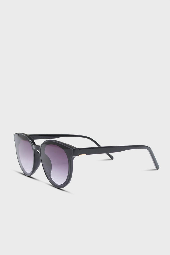 Black colourblock sunglasses_4