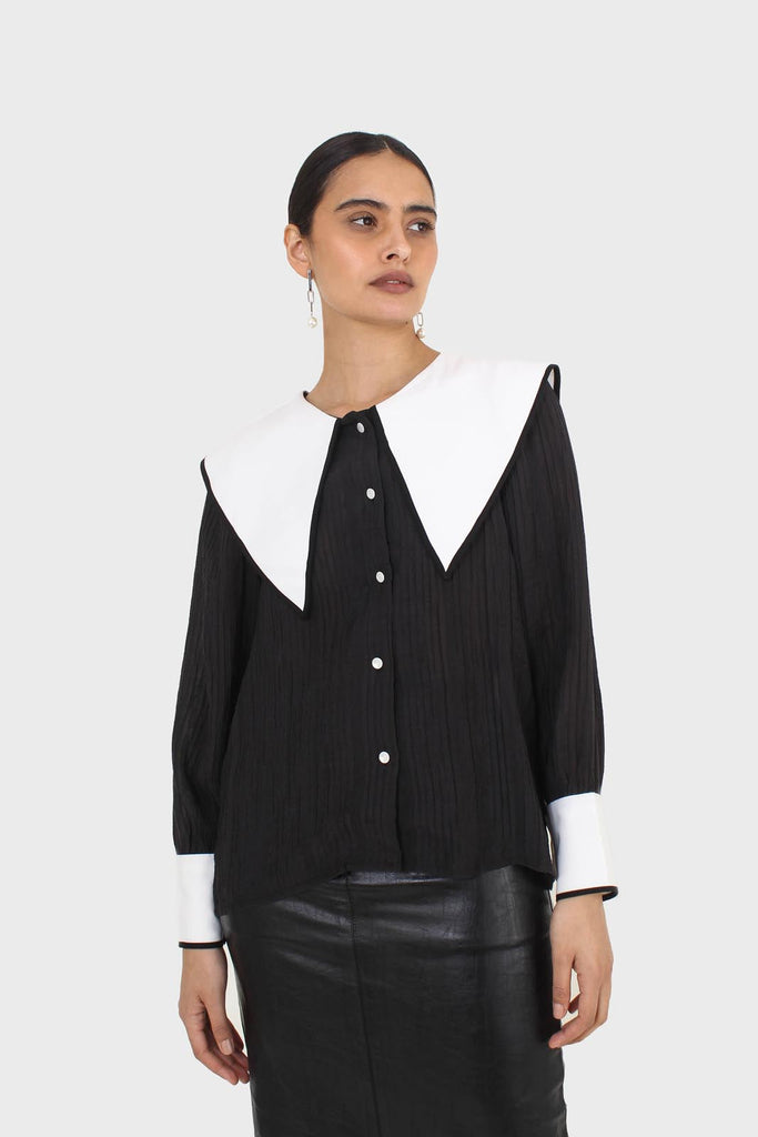 Black and ivory oversized pointed collar blouse_5