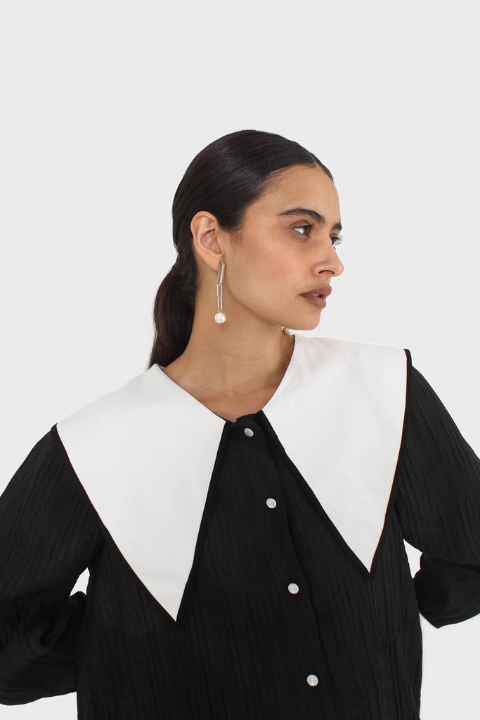 Black and ivory oversized pointed collar blouse_3