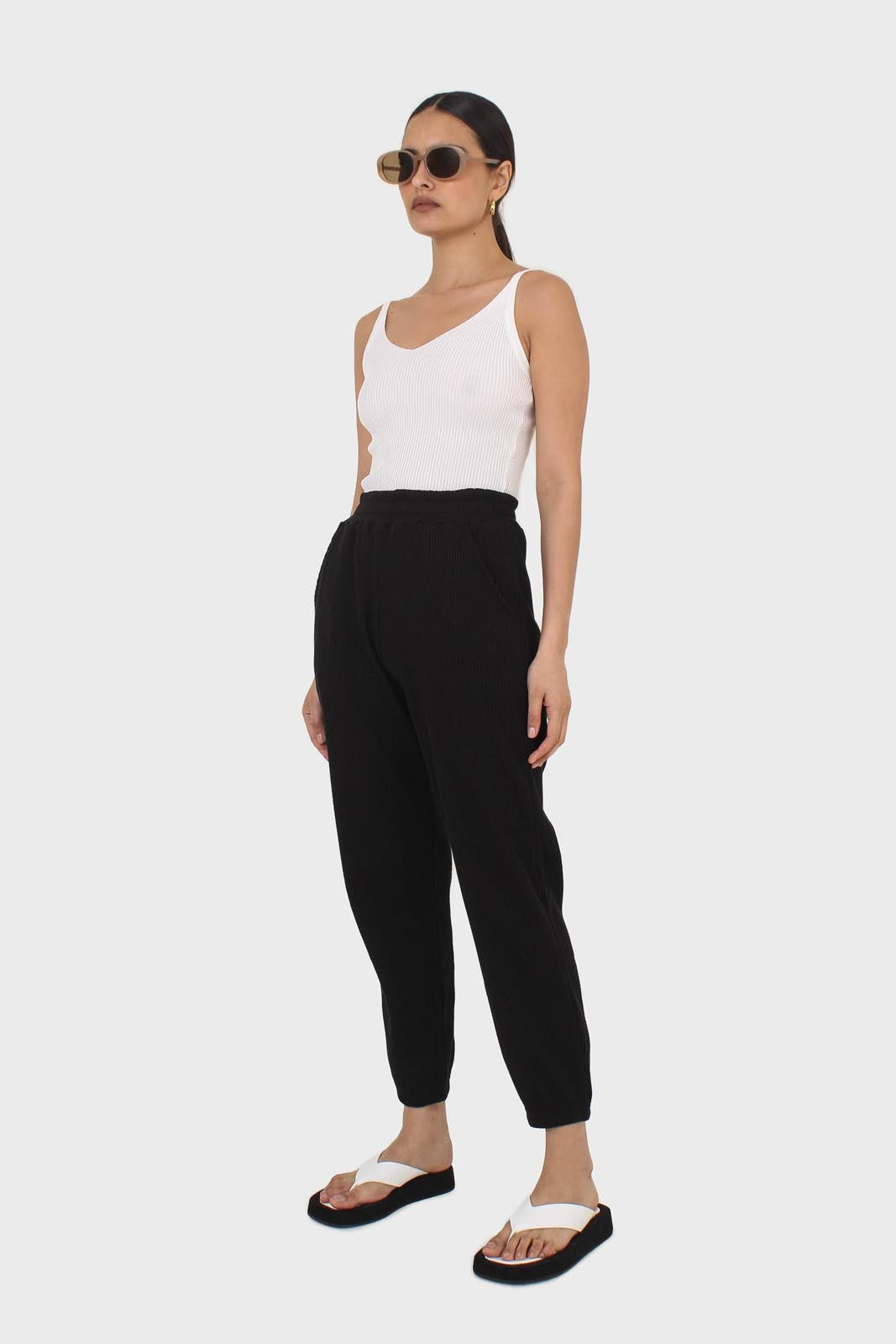 Black waffle textured relaxed trousers_4