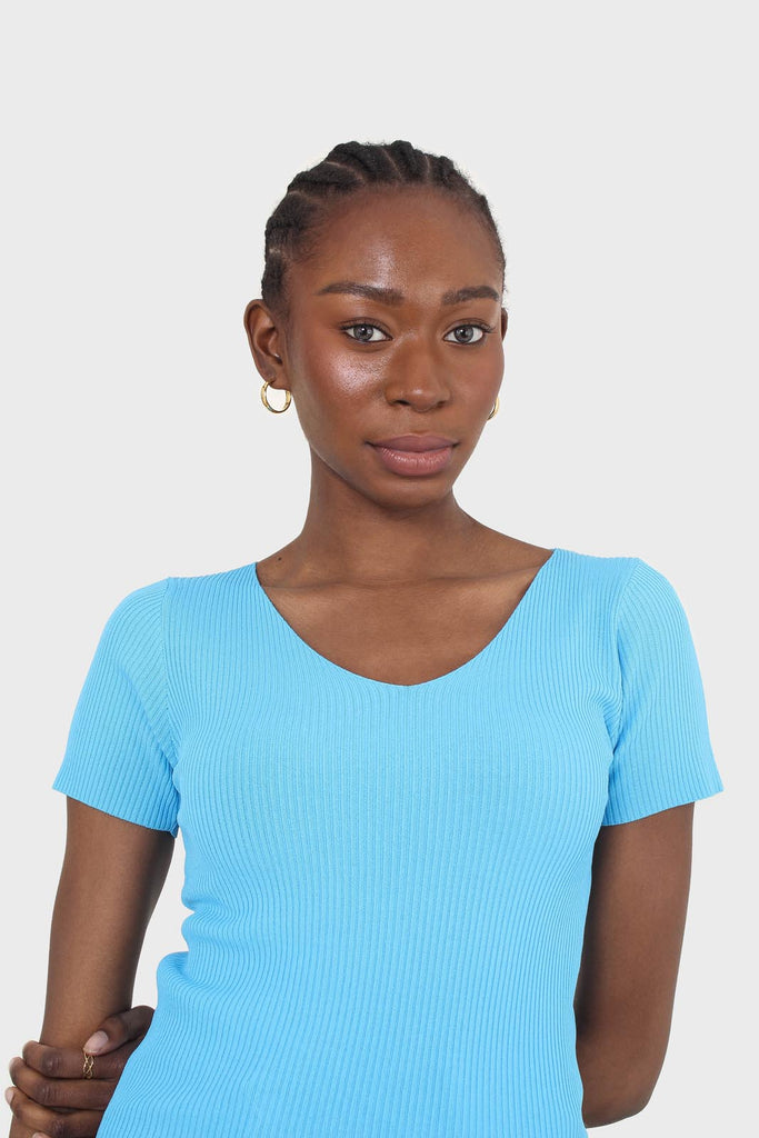Cobalt blue V neck short sleeved knit top_6