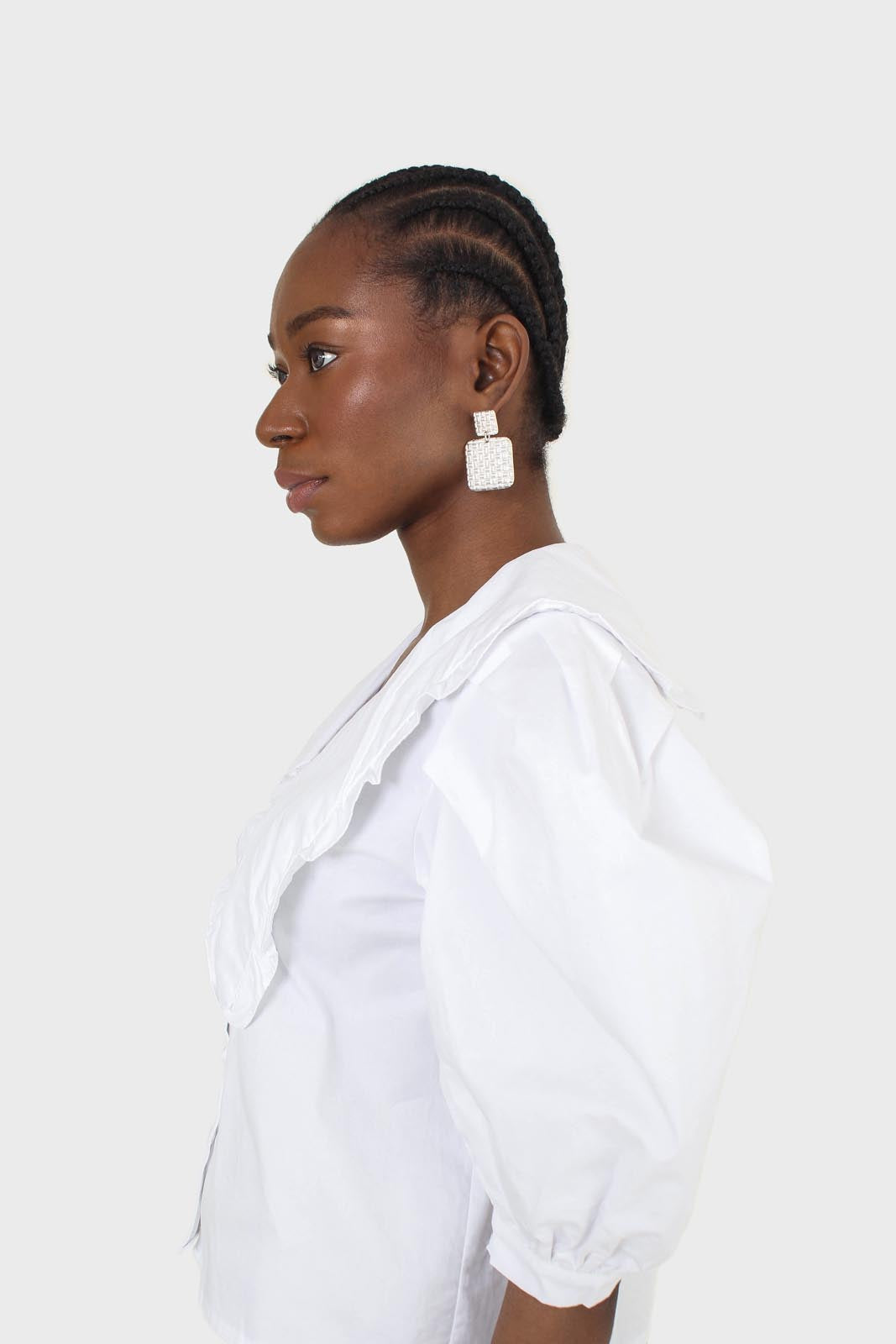 Ivory cropped short sleeved large collar top_10