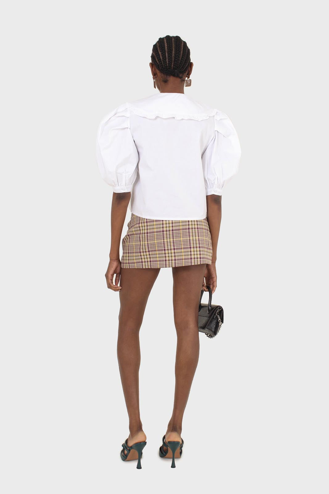 Ivory cropped short sleeved large collar top_6