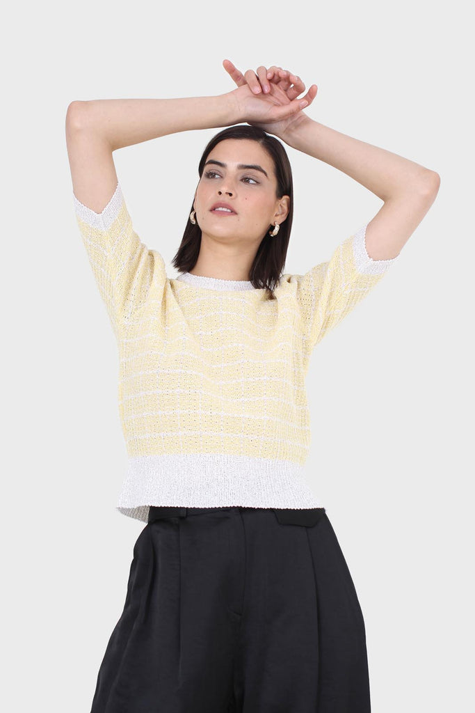 Yellow and ivory checked knitted puff sleeved top_6