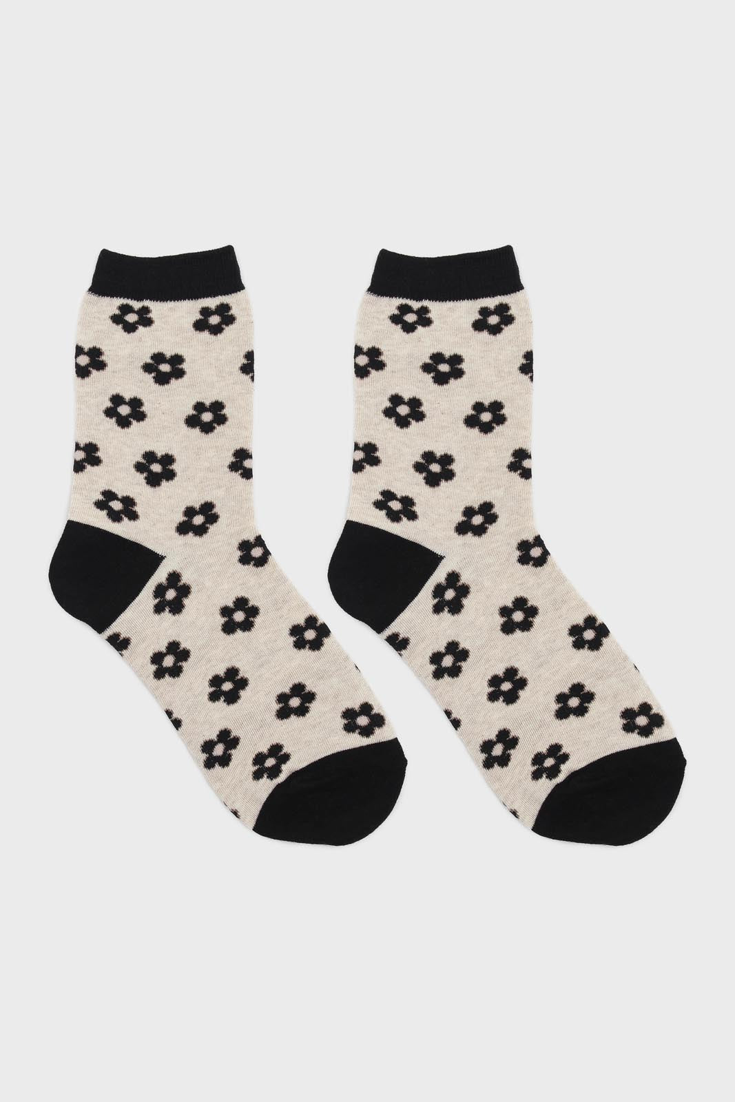 Cream and black daisy print socks_3