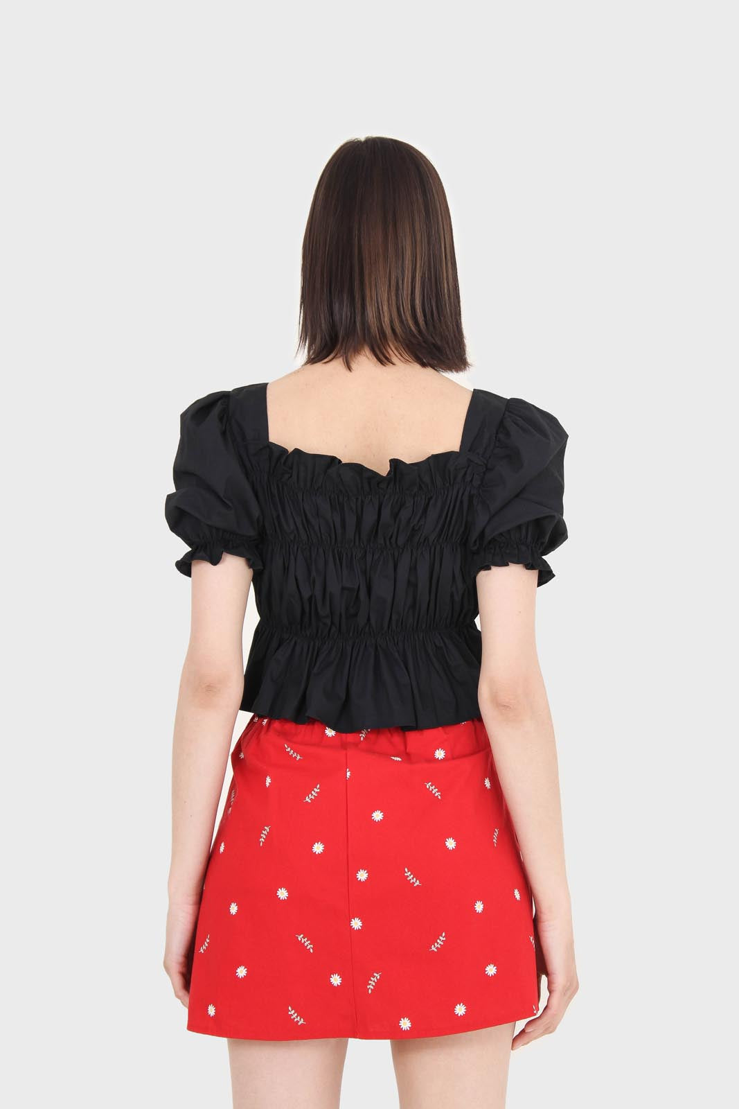 Black ruched puff sleeve cropped top_5