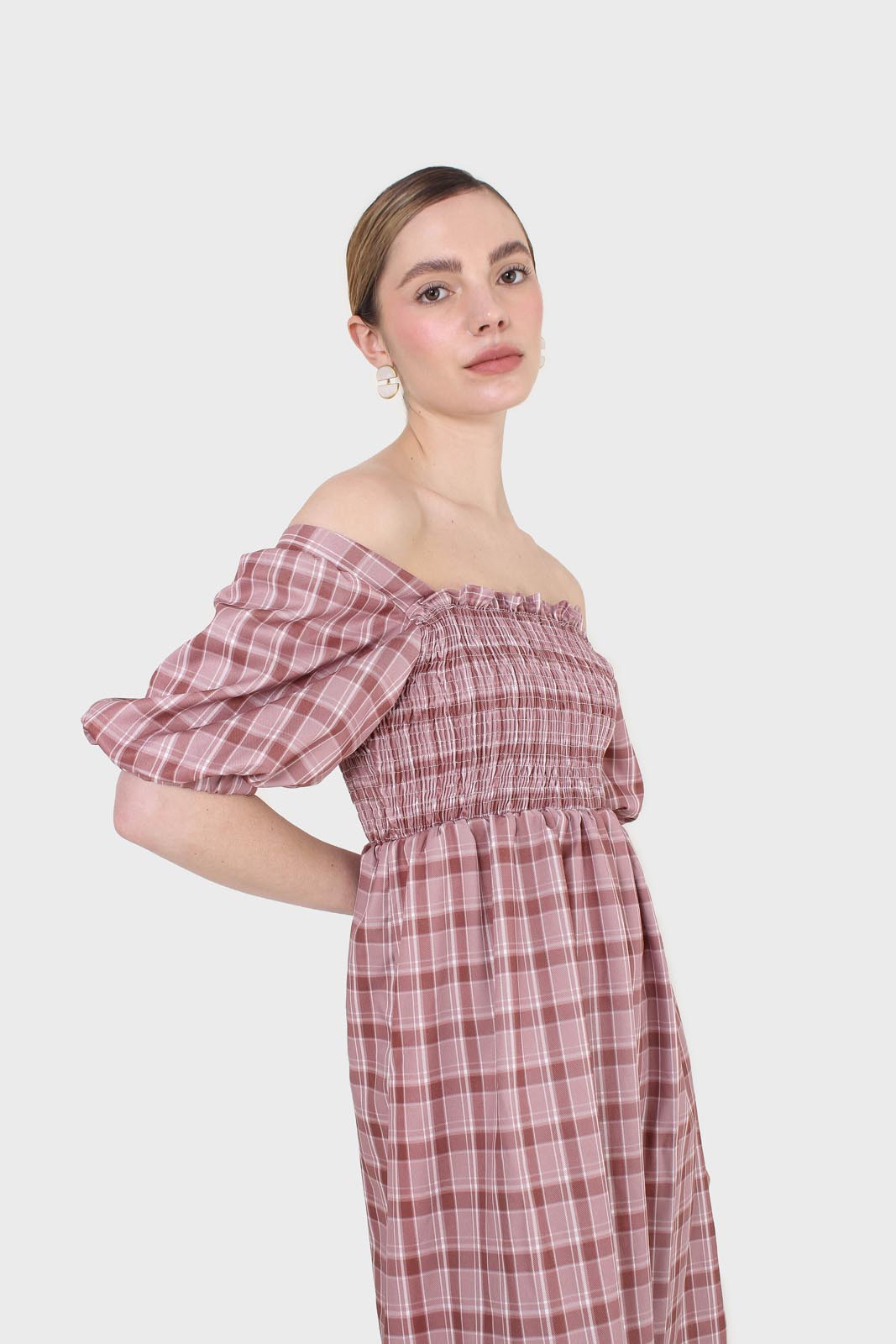 Red and ivory checked shirred puff sleeved midi dress_8