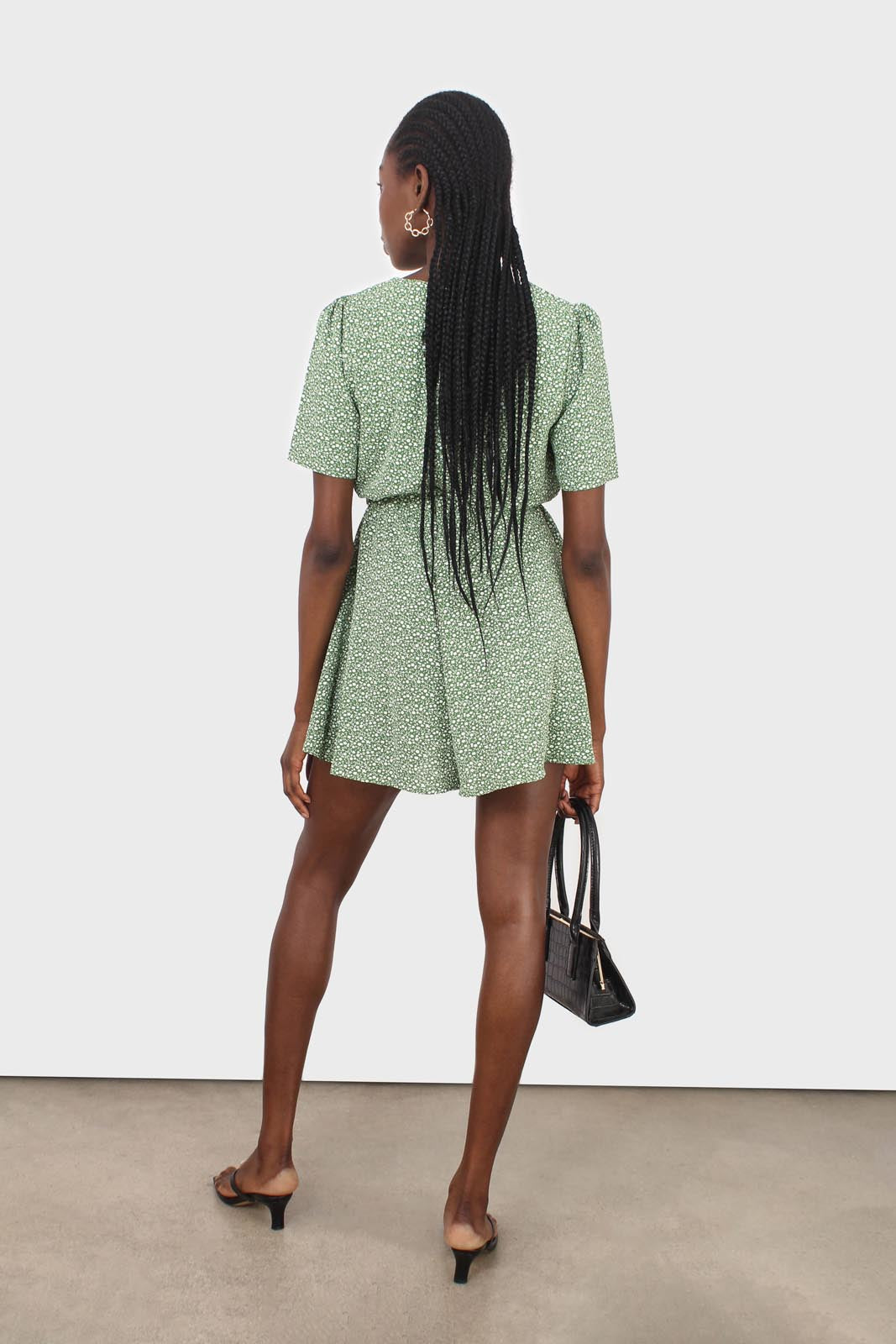 Green and white floral print tie waist romper_2