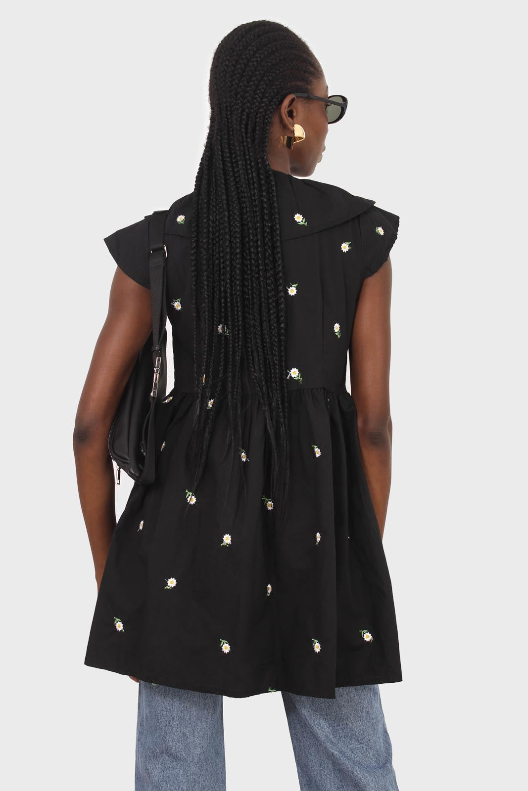 Black and white daisy ruffle dress_7