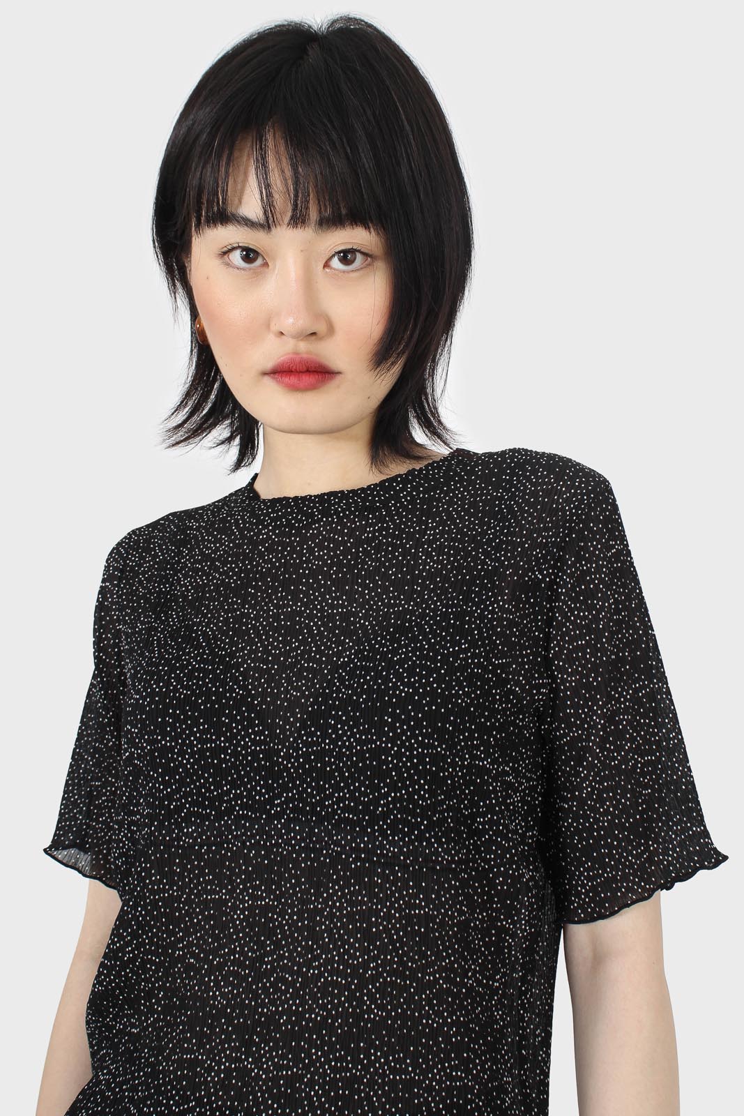 Black and white dots micro pleated top_6