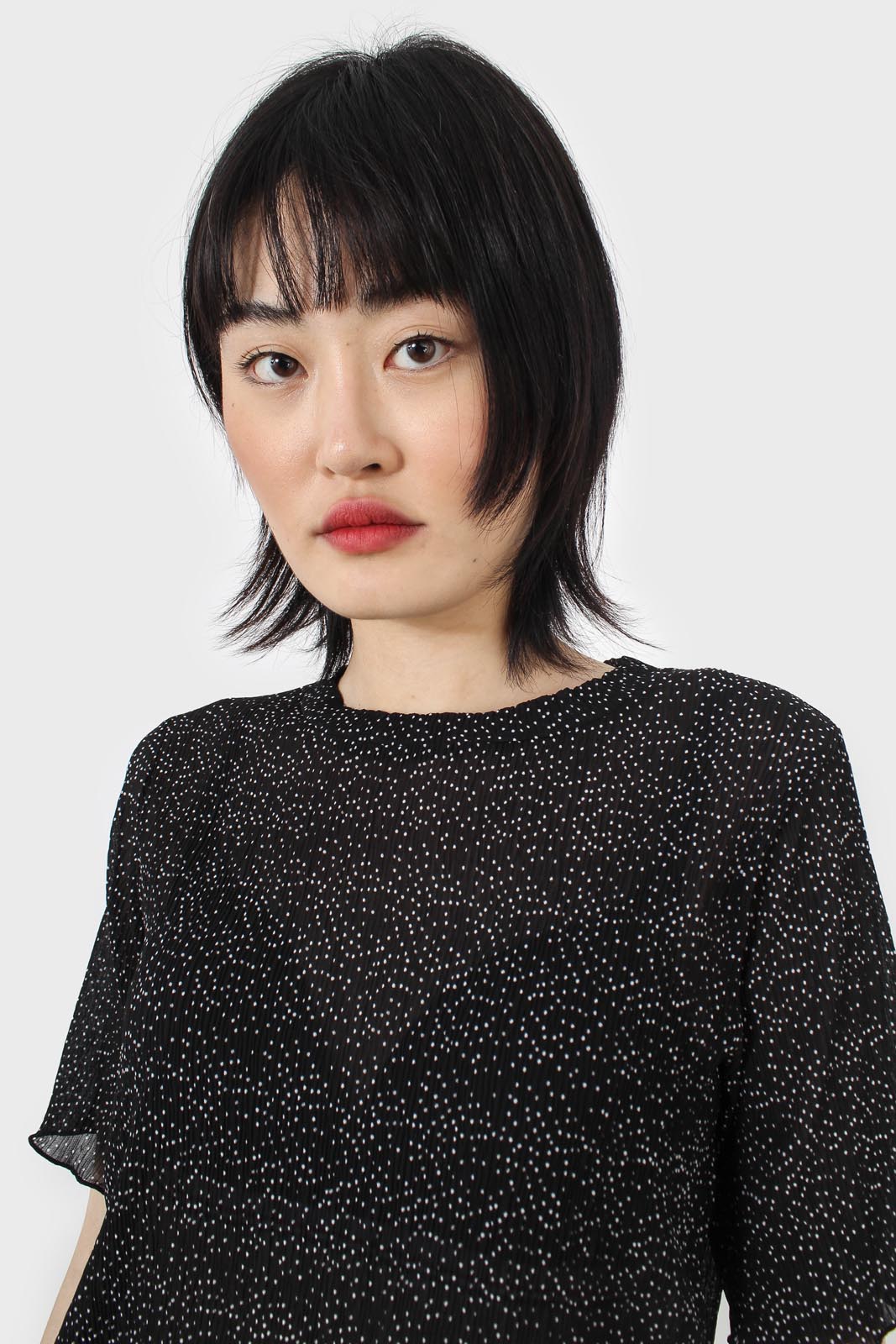 Black and white dots micro pleated top_7