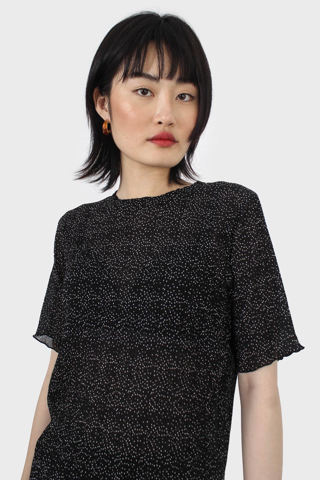 Black and white dots micro pleated top_4