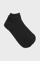 Black texture ribbed ankle socks_1