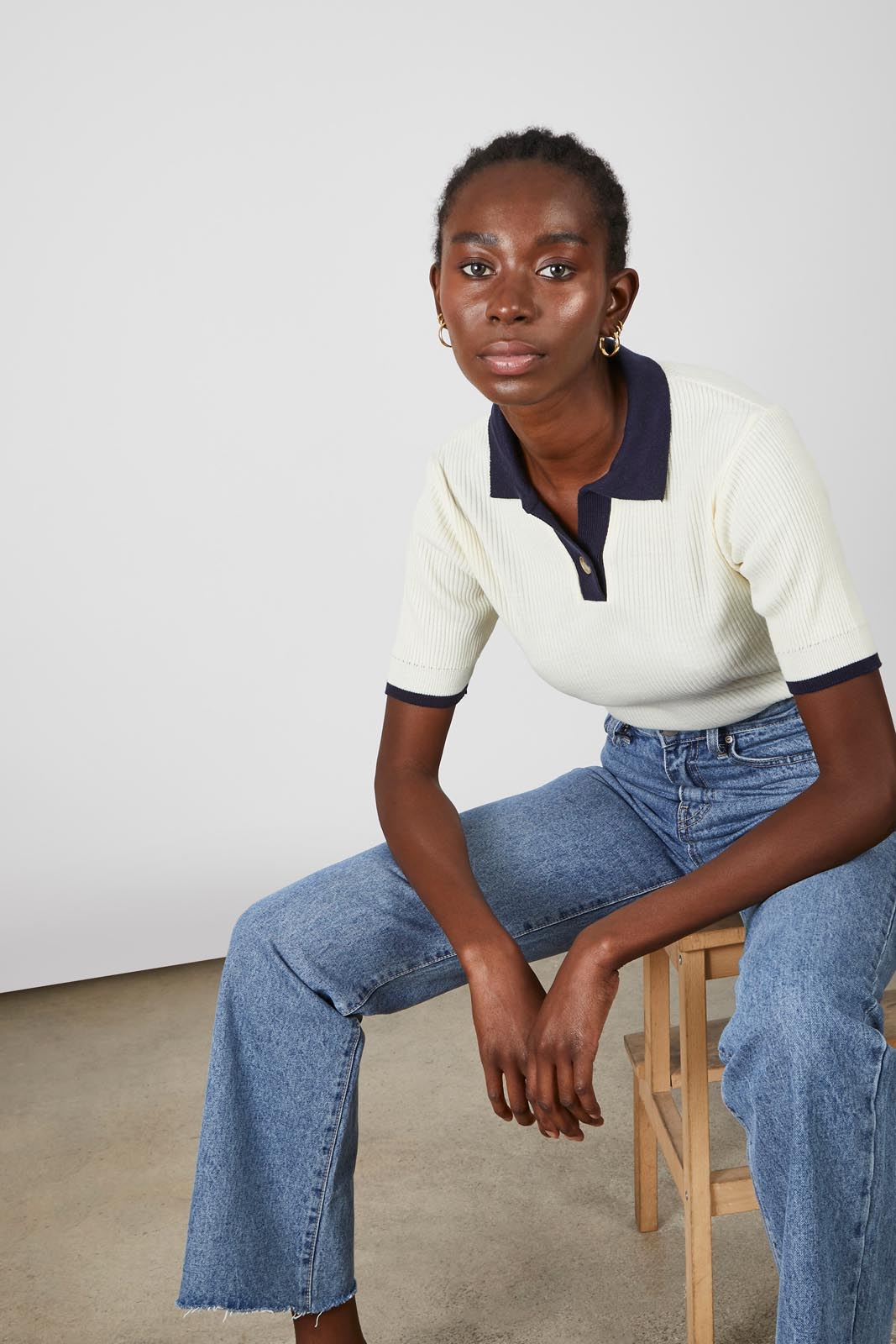 Ivory and navy contrast trim knit polo_5