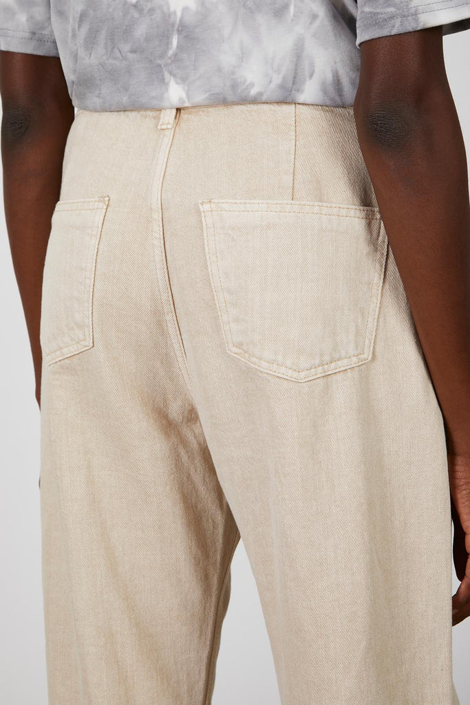 Washed beige adjustable side button jeans_6