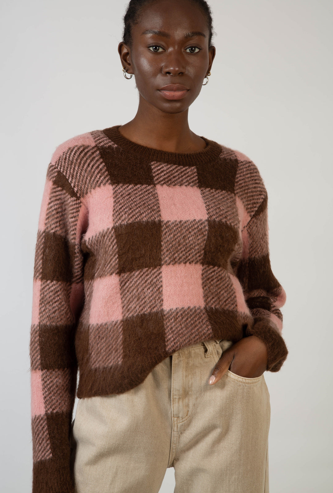 Pale pink and brown block plaid jumper_5