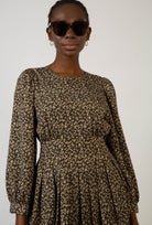 Black floral print long sleeved dress_6