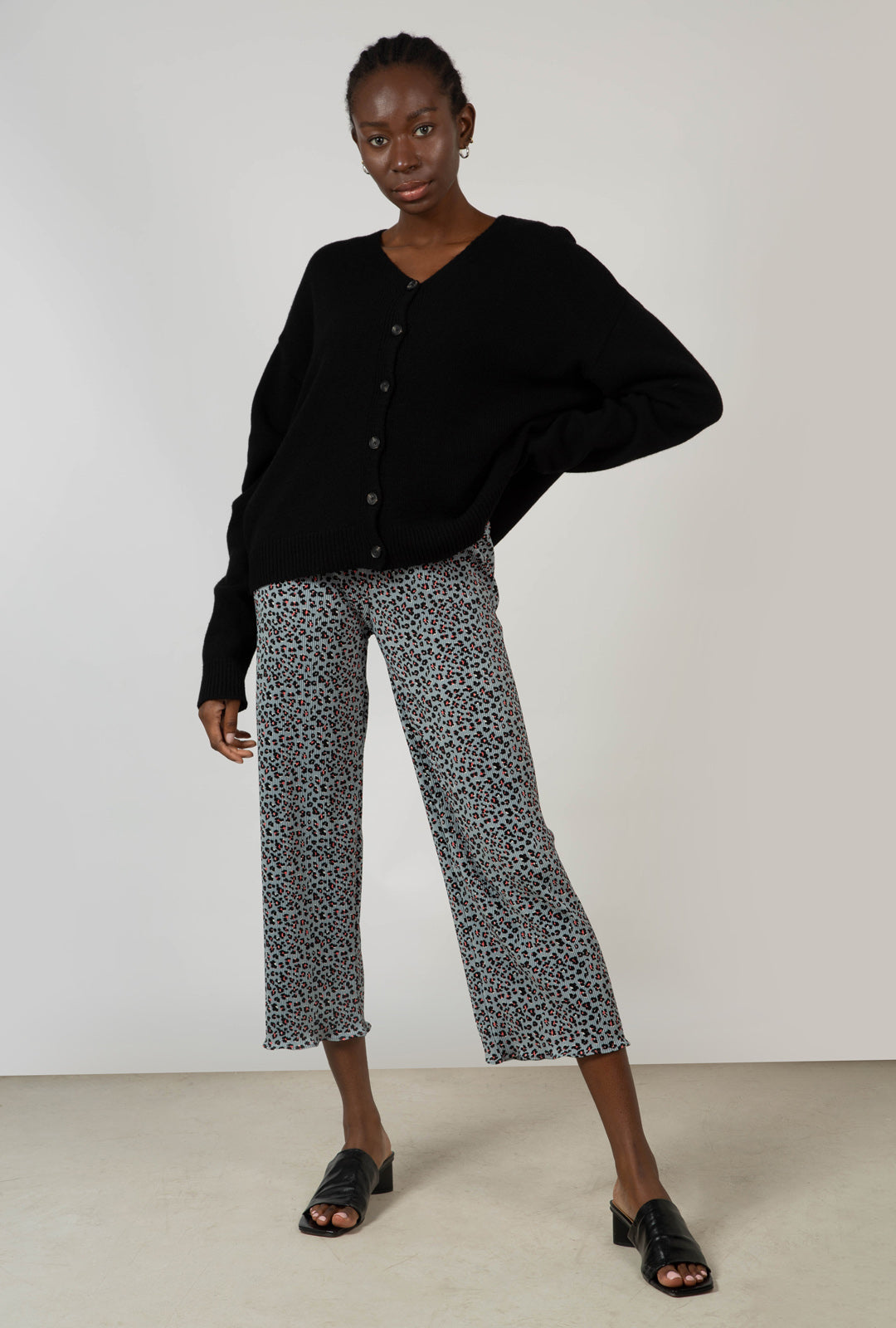 Blue and pink leopard micro pleat trousers_4