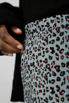 Blue and pink leopard micro pleat trousers_8