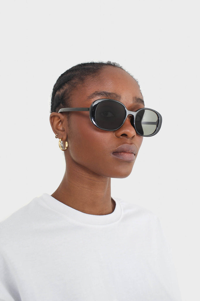 All black thick oval frame sunglasses_6