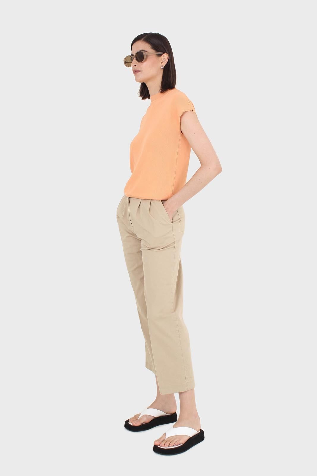 Dark beige pleat front adjustable waistband trousers_5