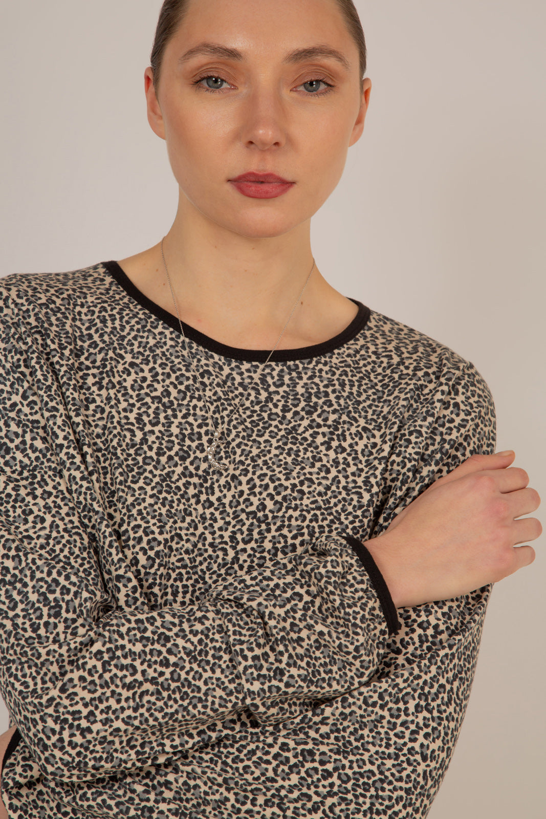 Ivory and black leopard print cropped long sleeved top_5