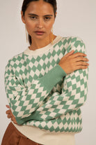 Green and ivory diamond contrast hem jumper_1