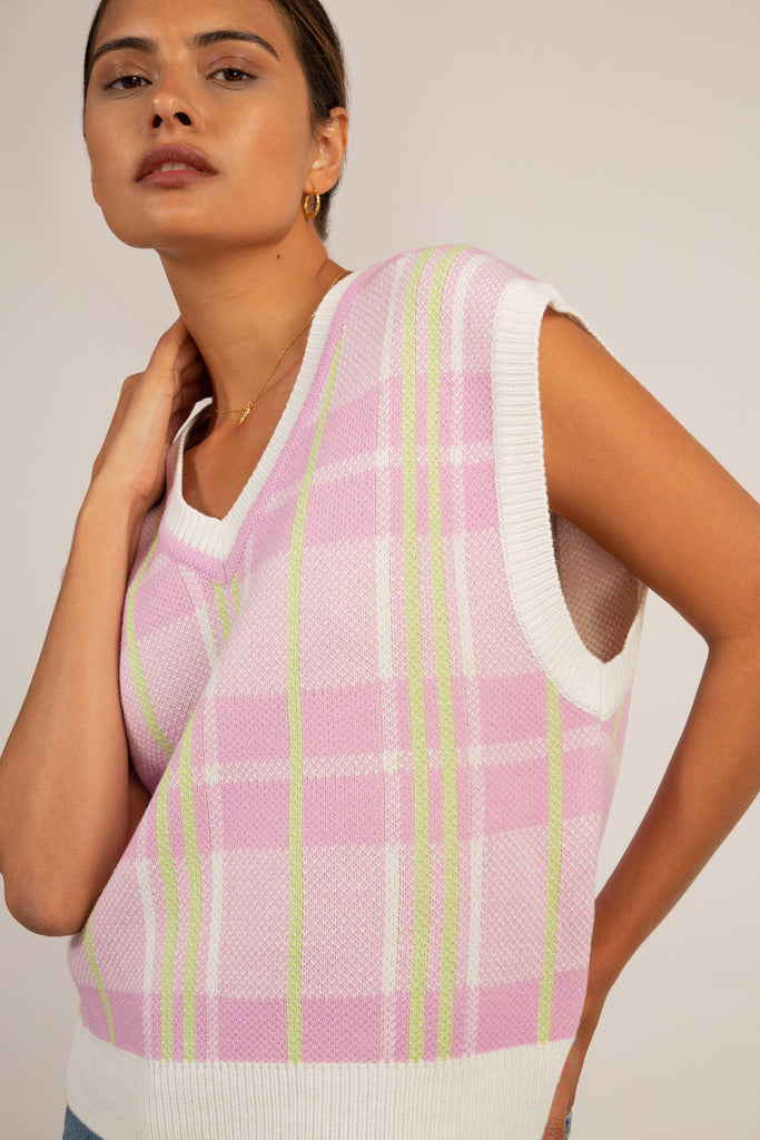 Pink and green checked vest_4