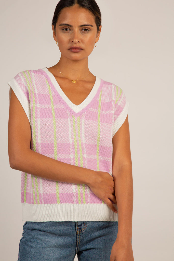 Pink and green checked vest_5