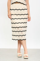 Beige and black scalloped crochet knit skirt_1