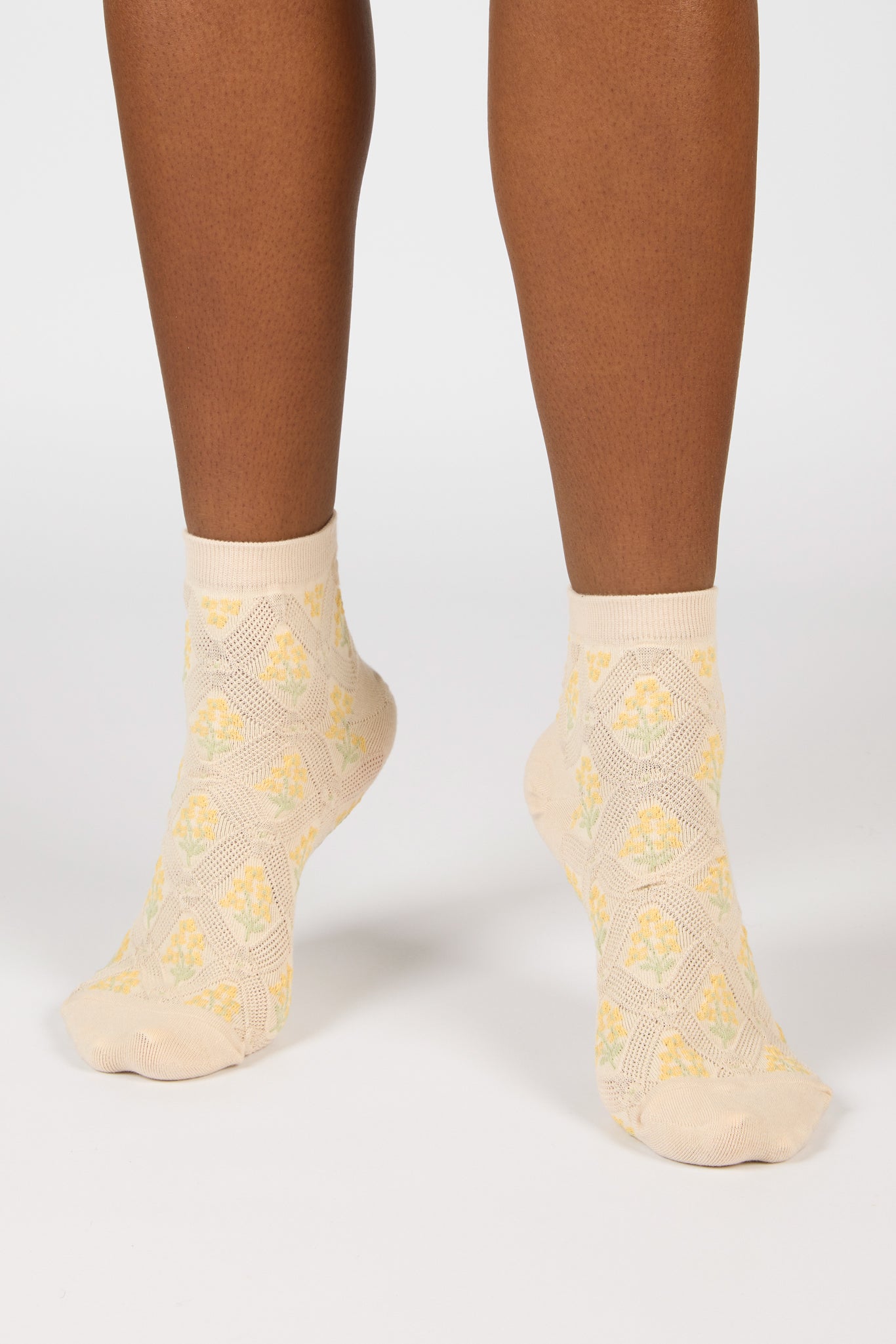 Beige and orange floral bouquet socks_3