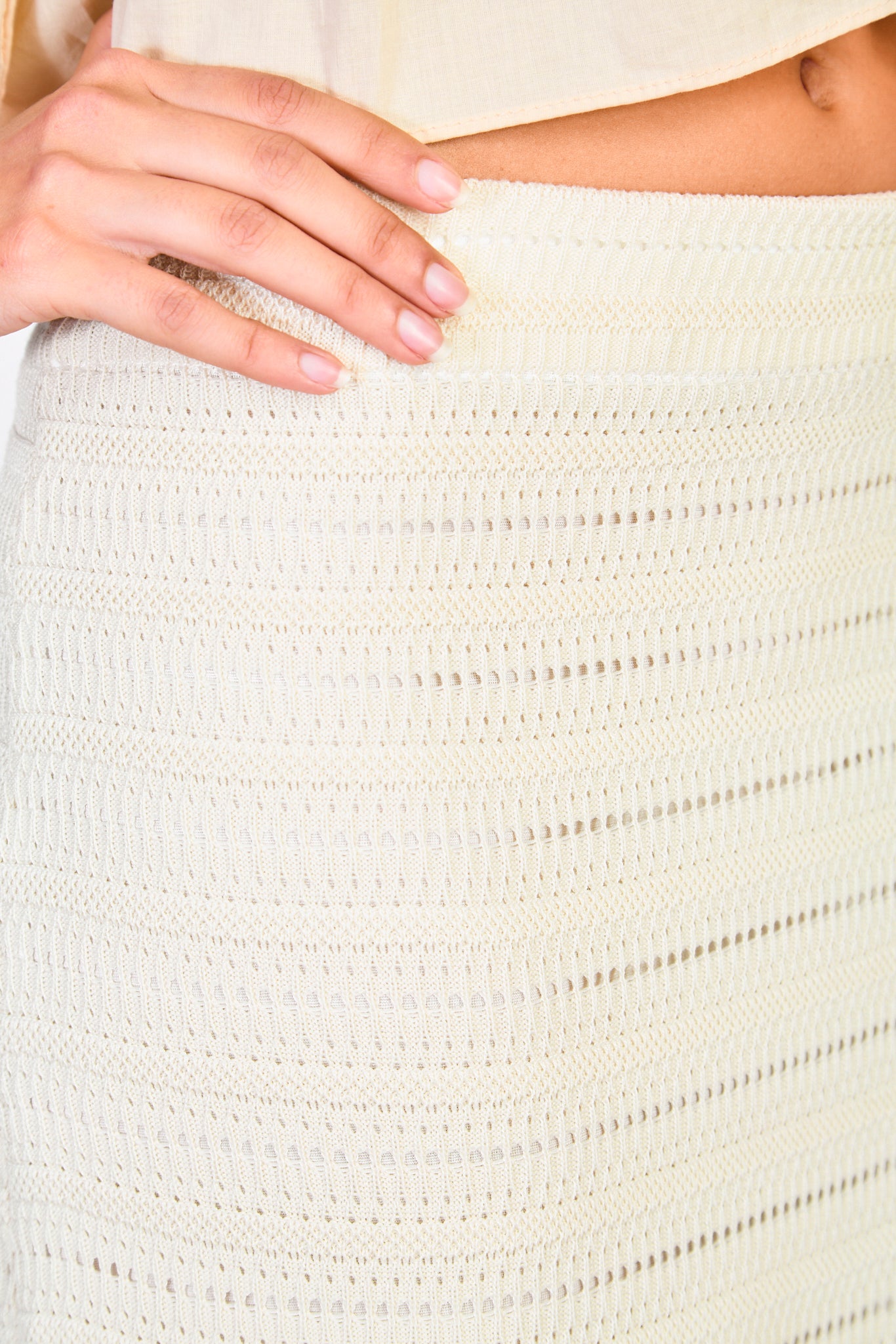 Beige textured knit pencil skirt_3