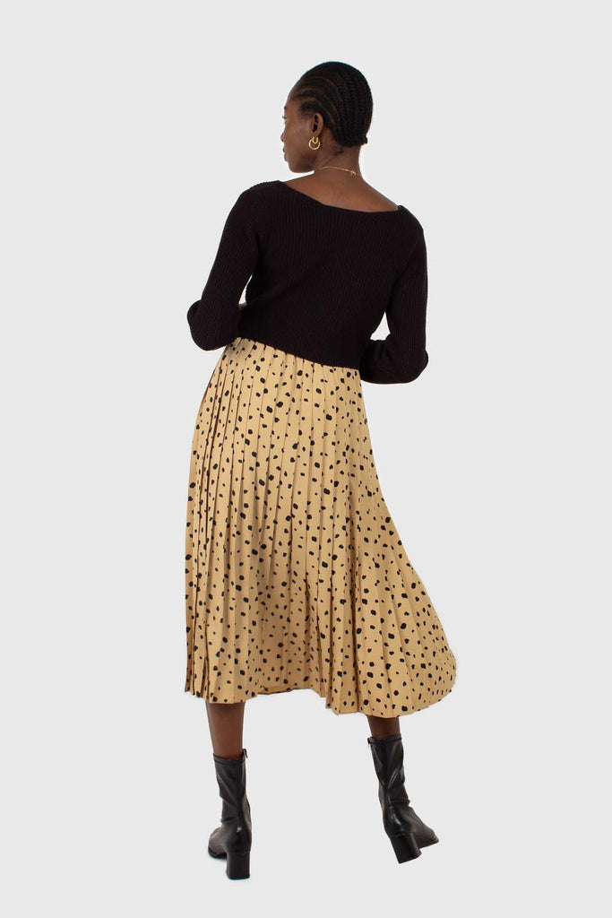 Beige and black leopard print pleated midi skirt_6