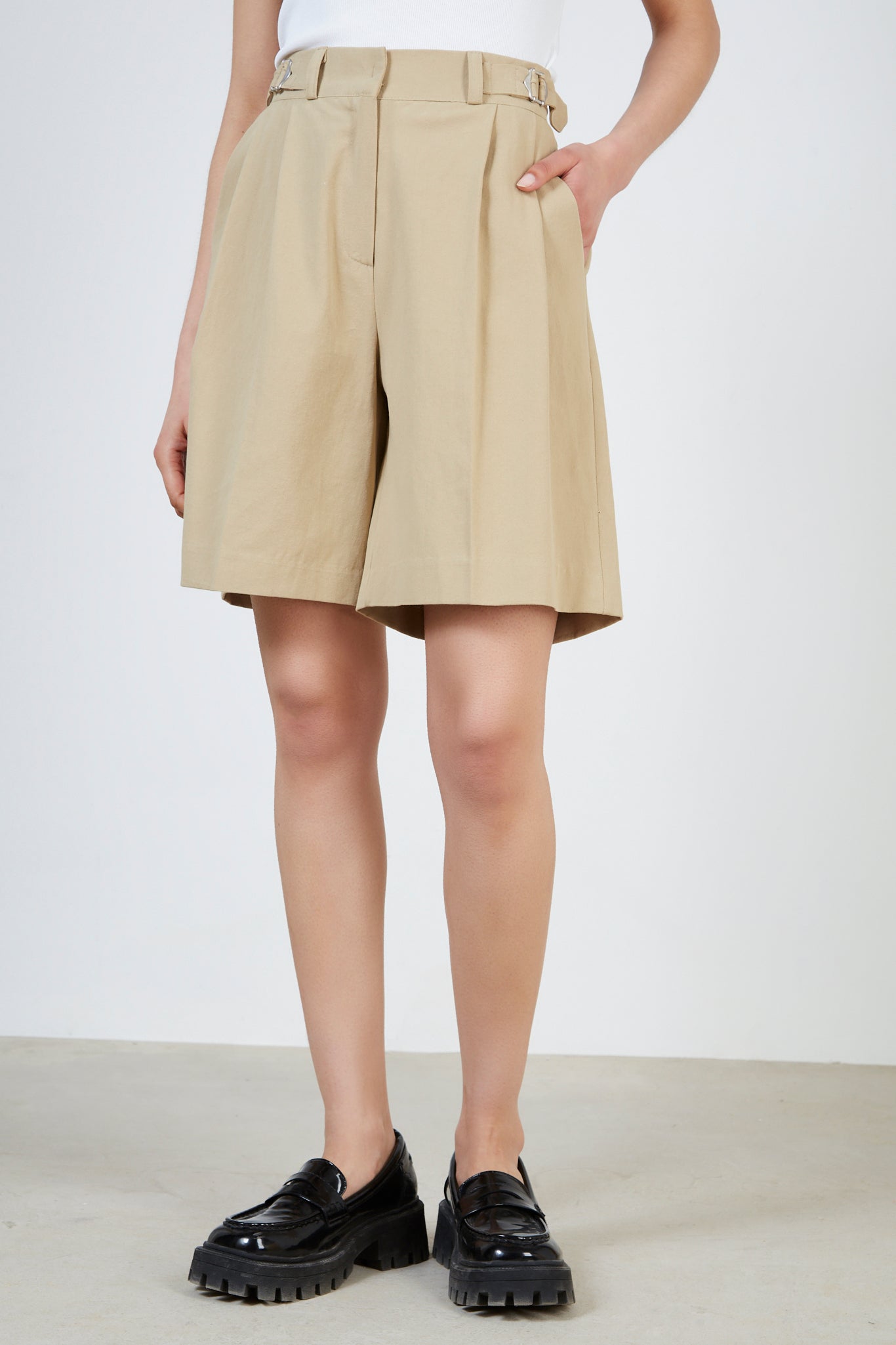 Beige cinch waist tailored shorts