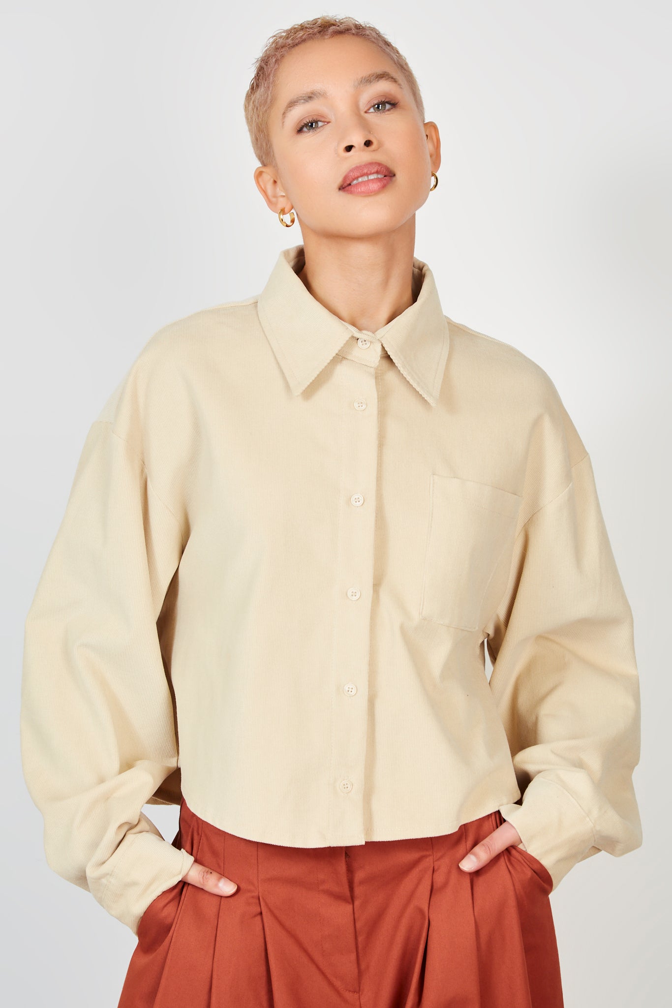 Beige corduroy cropped shirt_1