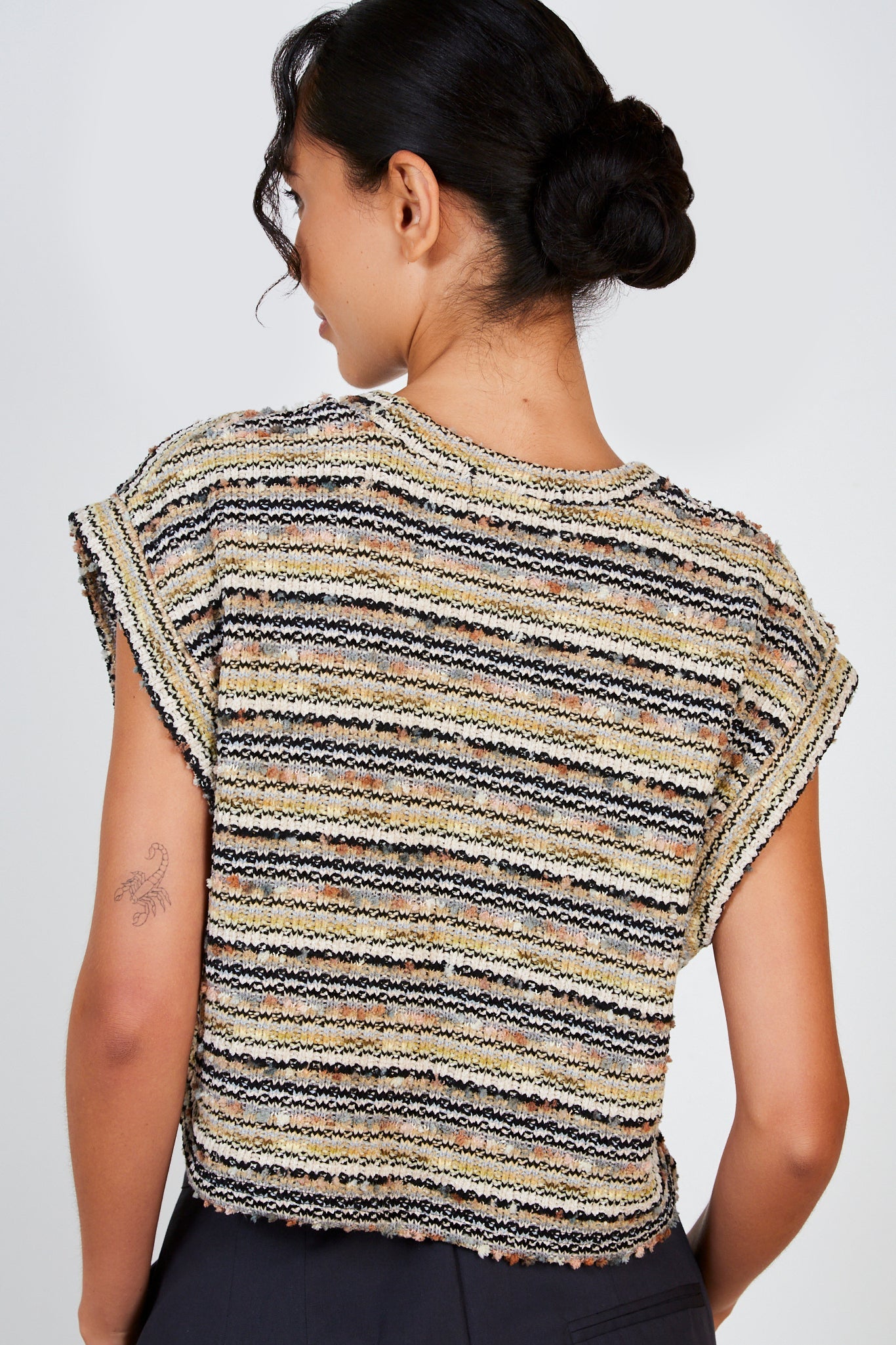 Beige multicolour striped knit vest