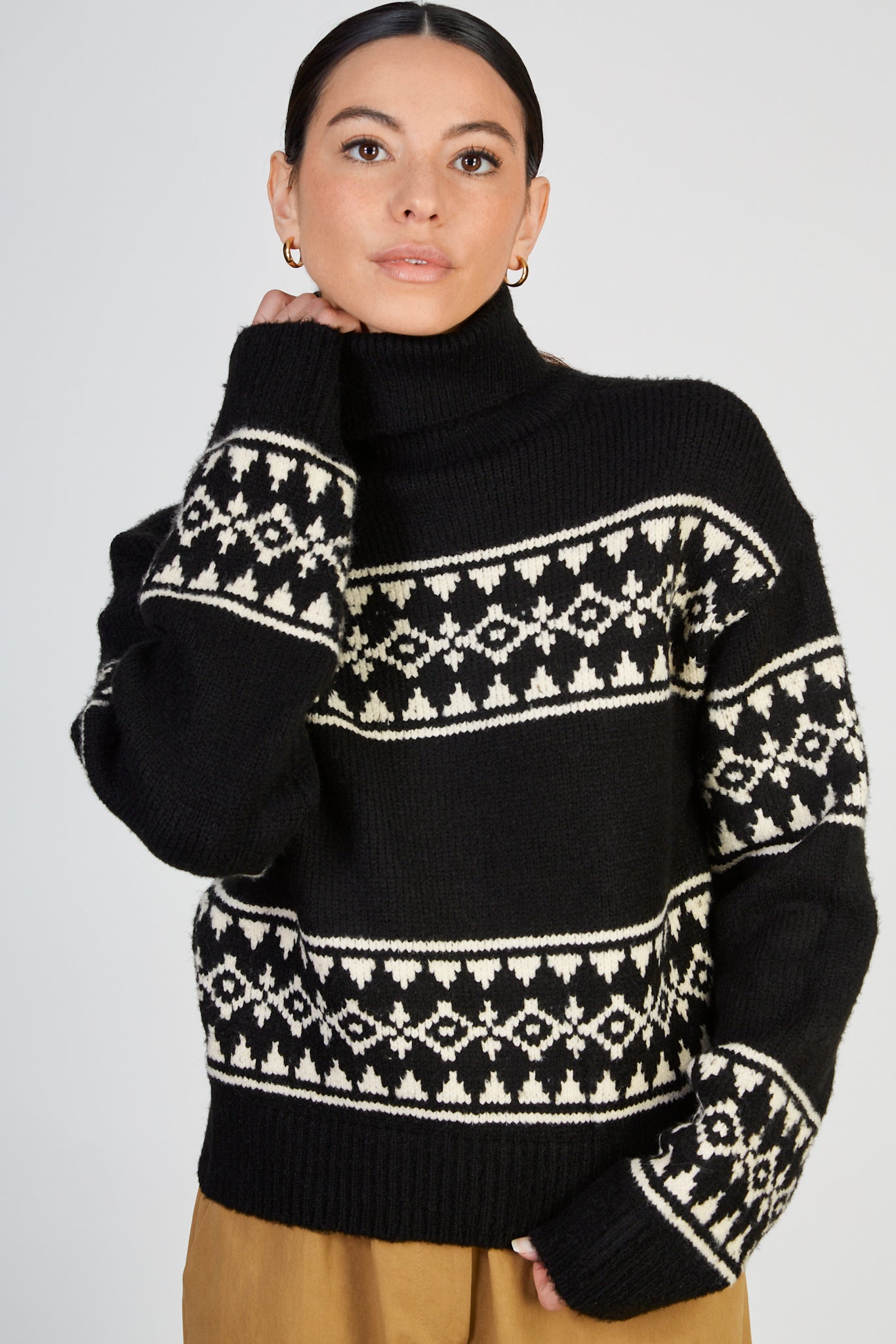 Black and ivory abstract diamond stripe turtleneck jumper_1