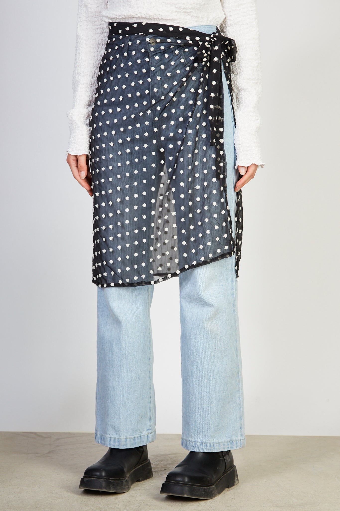 Black and white embroidered flower sheer skirt_1