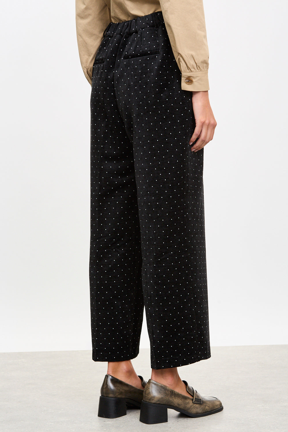 Black and white polka dot flap pocket trousers_2