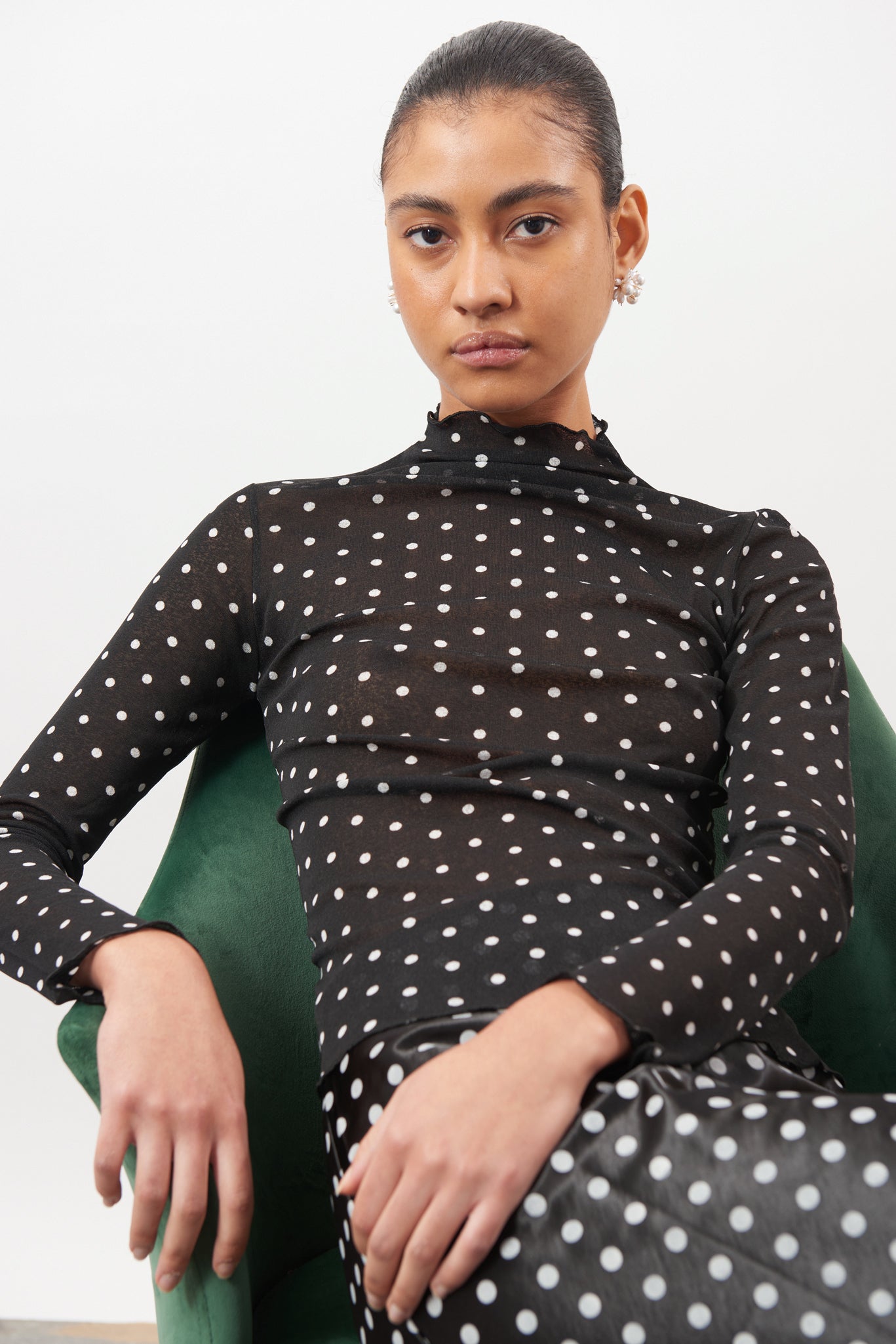 Black and white large polka dot mock neck top_5