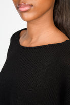 Black boat neck long roll hem jumper_3