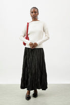 Black crinkled maxi skirt_4