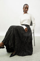 Black crinkled maxi skirt_5